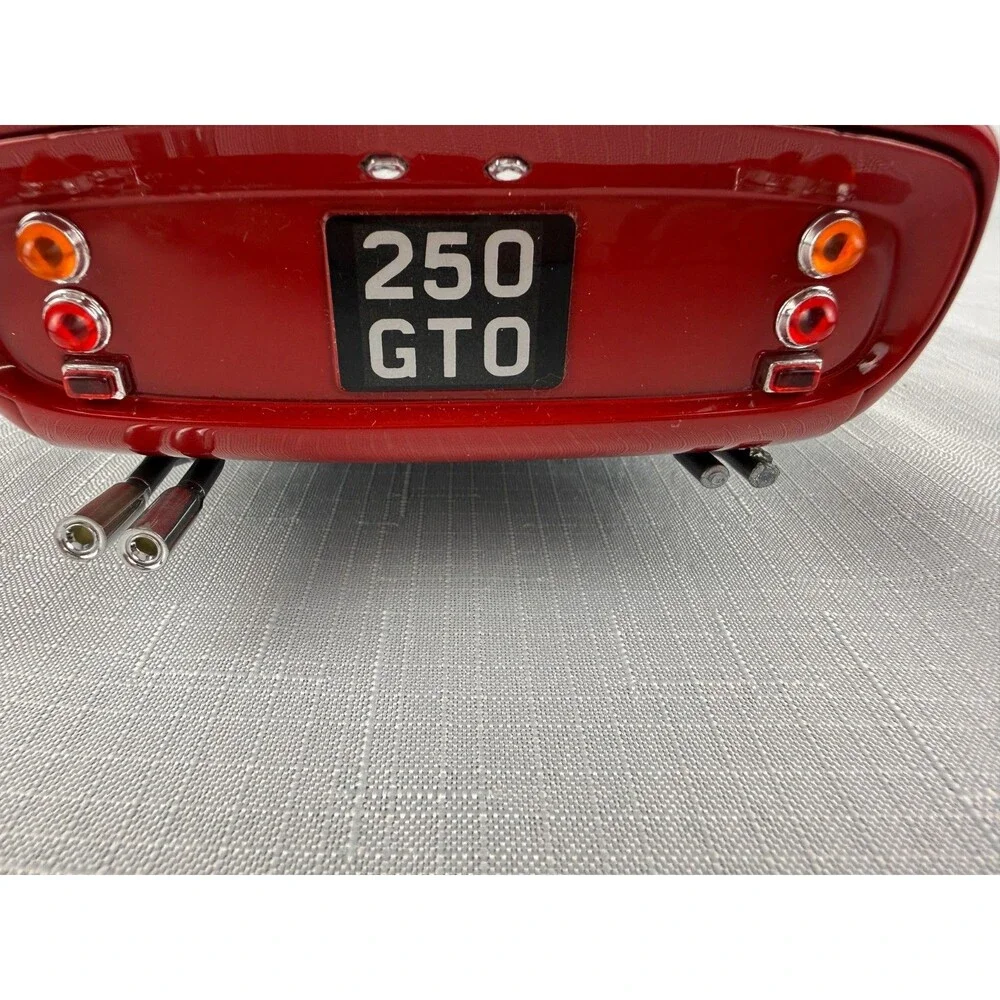 Revell 1:12 Ferrari GTO